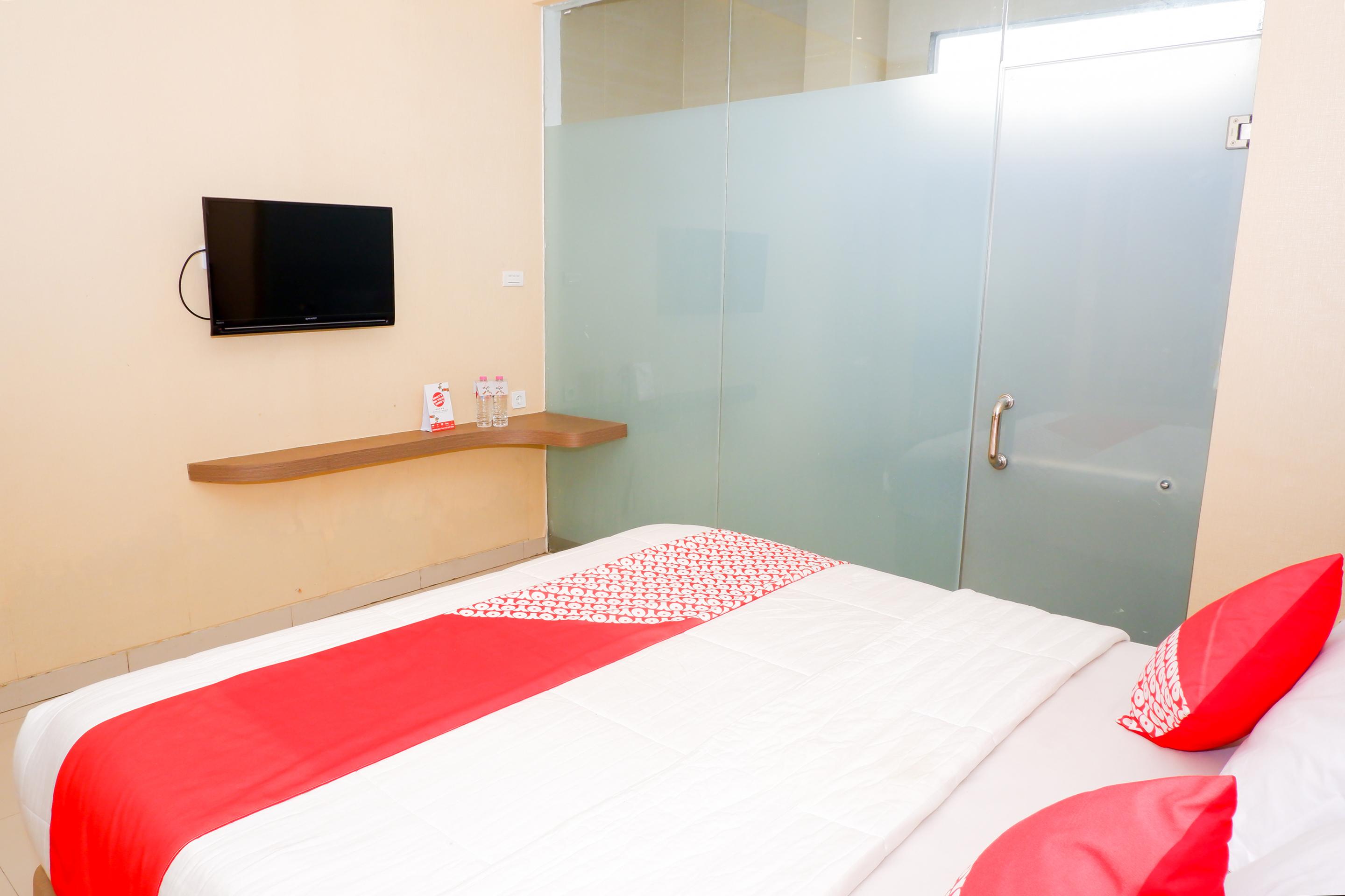 Hotel Oyo 379 Grand Mundu Semarang Zewnętrze zdjęcie