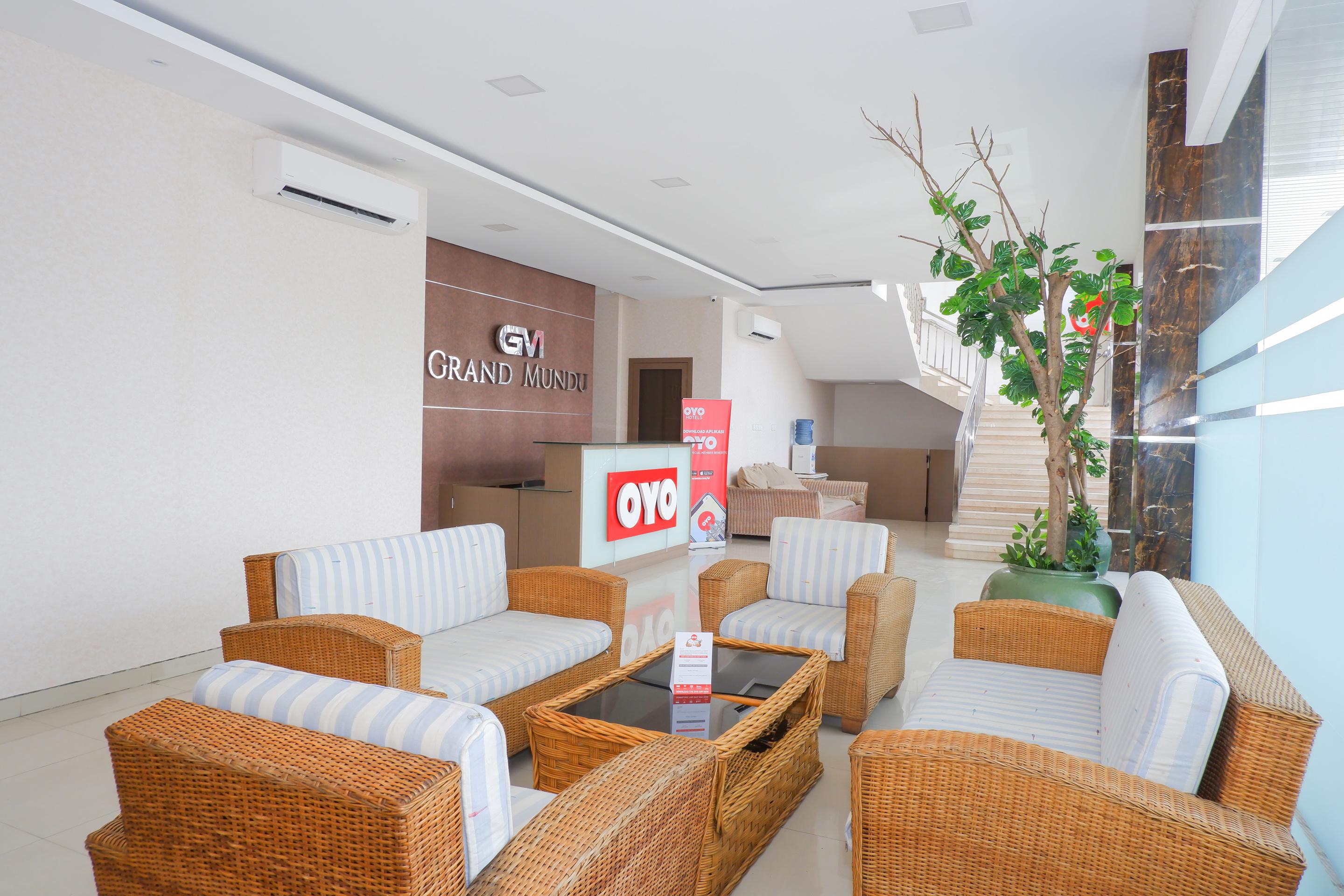 Hotel Oyo 379 Grand Mundu Semarang Zewnętrze zdjęcie